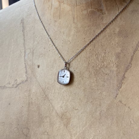 【new!!】antique oval dial necklace "CROTON" 【K1047】
