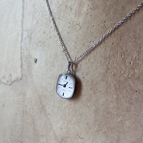 【new!!】antique oval dial necklace "CROTON" 【K1047】