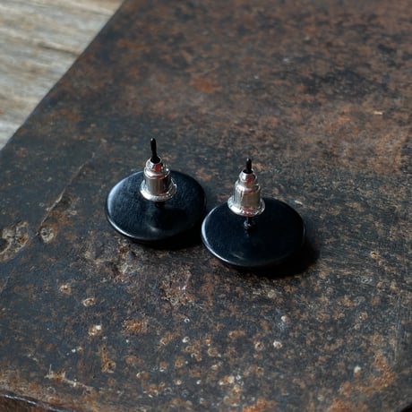 【new!!】CLOPOA BLACK standard pierced earrings salmon red【K1065】