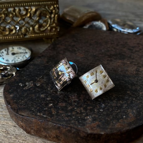 【new!!】antique dial square rhombus pierced earrings(ボックス付)【K1033】