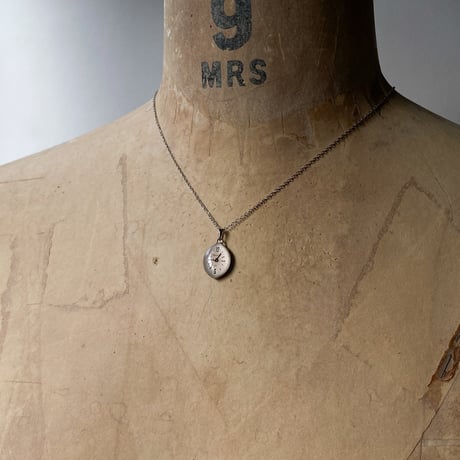 【new!!】antique teardrop dial necklace "BULOVA"【K1071】