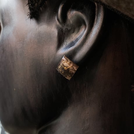 【new!!】antique dial square rhombus pierced earrings(ボックス付)【K1033】