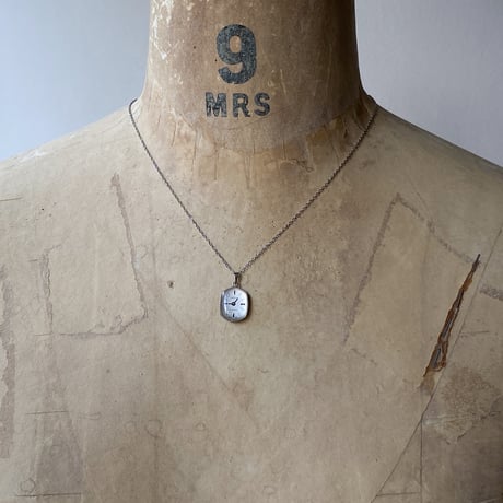 【new!!】antique oval dial necklace "CROTON" 【K1047】
