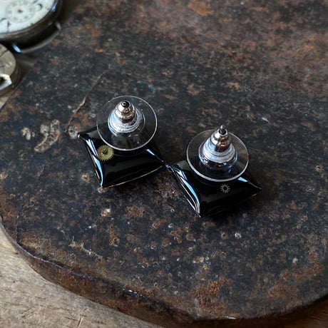 【new!!】antique dial square rhombus pierced earrings(ボックス付)【K1033】