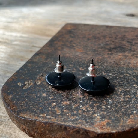 【new!!】CLOPOA BLACK standard pierced earrings salmon red【K1065】