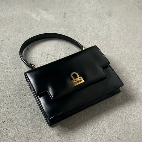 GUCCI  オールドグッチ 70sヴィンテージ ボックスカーフ ケリー型ハンドバッグ 筆記体ロゴ ブラック/ゴールド金具  付属品(保存袋 レザーミニポーチ フラッシャー)有 極美品