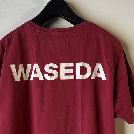 (B) WASEDA 早稲田大学 Ｔシャツ (Mサイズ) 90s00s アーカイブ カレッジロゴ フクちゃんプリント エンジ 角帽イラスト 両面ロゴプリント ヴィンテージT 古着 中古 良品