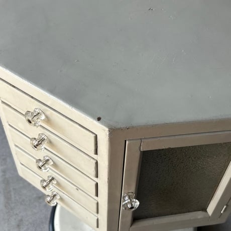 1940-50s NAKAJIMA DENTAL MFG. CO., LTD  ヴィンテージ ロータリーキャビネット ガラスつまみ ダイヤガラス 360度回転式 歯科用備品棚 什器 良品