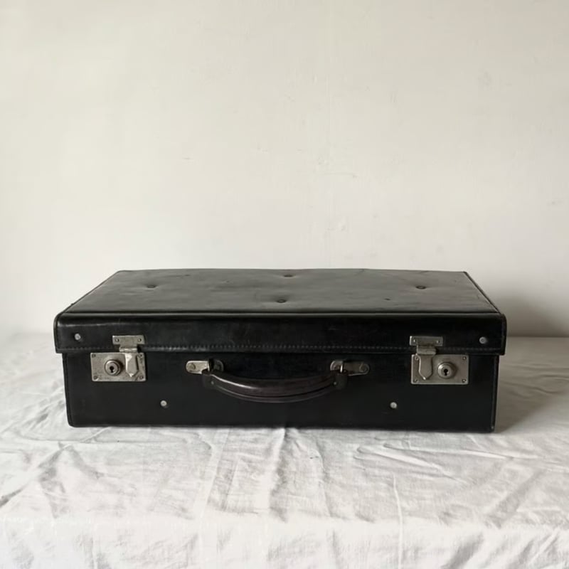 60s-70s ヴィンテージ レザー トランクケース ブラック/シルバー金具
