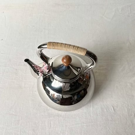 FINE KETTLE ファインケトル morico モリコ (森井金属興業) 18-8ステンレス ケトル 籐巻きハンドル 2.0L 新潟燕三条  未使用・元箱タグ付