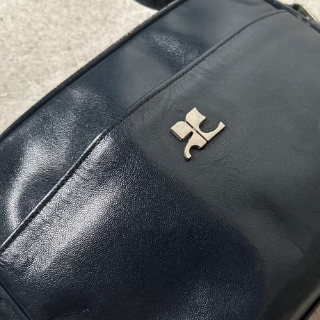 courrèges オールドクレージュ 70s80sヴィンテージ 本革 レザーショルダーバッグ ダークネイビー メタルACロゴ  フランス製 made in france