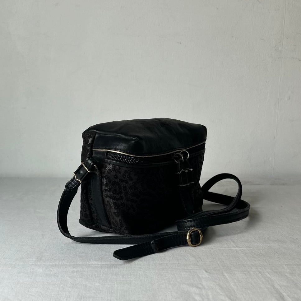Piero Guidi ピエロ グイディ Balena バレーナ レザーミニショルダー