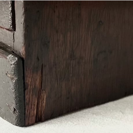 ヴィンテージ  小さめ木製4杯小引き出し 黒摘み ダークブラウン  小さい小引出し 古道具 メンテナンス済 良品