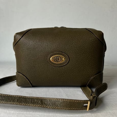 GUCCI  オールドグッチ 70s クレストタグ オーバルインターロッキング レザー ミニショルダーバッグ オリーブ ミリタリーグリーン 本革 ゴールド金具 made in italy 良品