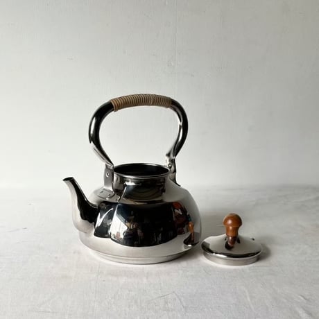 FINE KETTLE ファインケトル morico モリコ (森井金属興業) 18-8ステンレス ケトル 籐巻きハンドル 2.0L 新潟燕三条  未使用・元箱タグ付