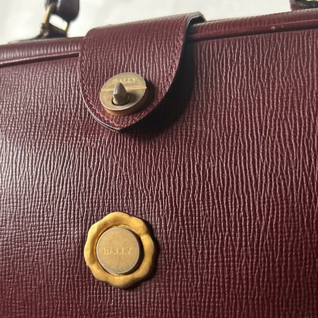BALLY オールドバリー 80s-90s Vintage イタリア製 型押しレザー 口枠ハンドバッグ ボルドー Gold金具 ミニドクターバッグ イタリア製 made in italy