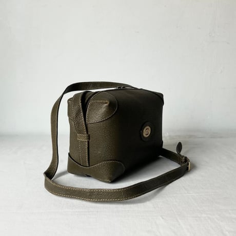 GUCCI  オールドグッチ 70s クレストタグ オーバルインターロッキング レザー ミニショルダーバッグ オリーブ ミリタリーグリーン 本革 ゴールド金具 made in italy 良品