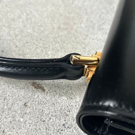 GUCCI  オールドグッチ 70sヴィンテージ ボックスカーフ ケリー型ハンドバッグ 筆記体ロゴ ブラック/ゴールド金具  付属品(保存袋 レザーミニポーチ フラッシャー)有 極美品