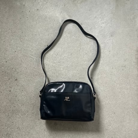 courrèges オールドクレージュ 70s80sヴィンテージ 本革 レザーショルダーバッグ ダークネイビー メタルACロゴ  フランス製 made in france