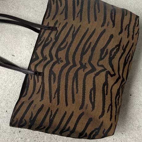 FENDI フェンディ タイガーパターン キャンバス ロールバッグ（トートバッグ）TABACCO+MORO 軽量/シンプルデザイン 2000年代後期 付属品あり 美品