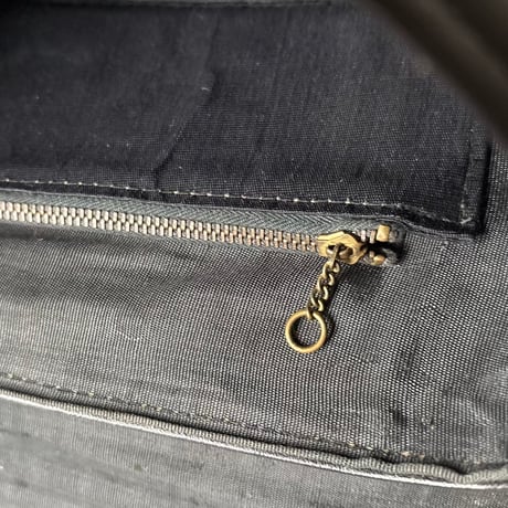 60s-70s ヴィンテージ レザー ショルダーバッグ  ブラック/シルバー金具 本革 フラップバッグ  ターンロック旧金具  日本古道具 japan vintage⁠