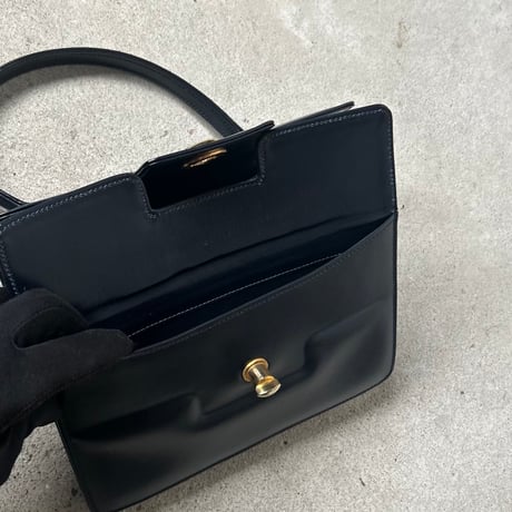 GUCCI  オールドグッチ 70sヴィンテージ ボックスカーフ ケリー型Wフラップハンドバッグ 筆記体ロゴ ダークネイビー/ゴールド金具  付属品(保存袋 付属ミラー)有 極美品
