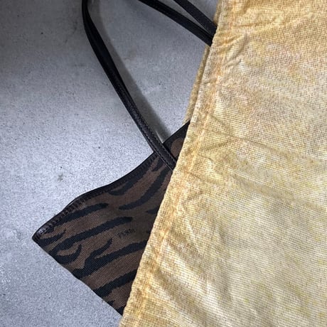 FENDI フェンディ タイガーパターン キャンバス ロールバッグ（トートバッグ）TABACCO+MORO 軽量/シンプルデザイン 2000年代後期 付属品あり 美品