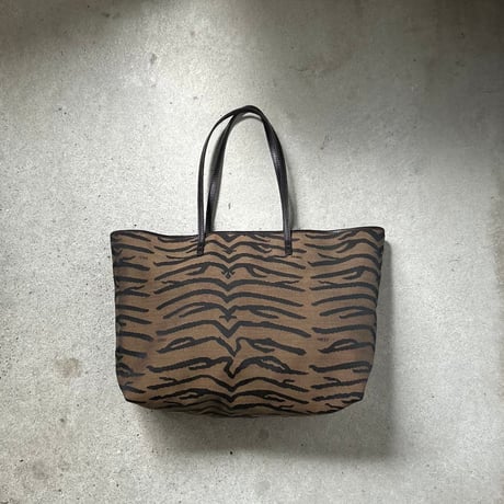 FENDI フェンディ タイガーパターン キャンバス ロールバッグ（トートバッグ）TABACCO+MORO 軽量/シンプルデザイン 2000年代後期 付属品あり 美品