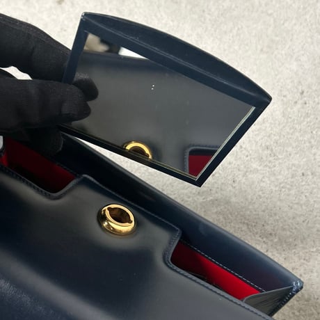 GUCCI  オールドグッチ 70sヴィンテージ ボックスカーフ ケリー型Wフラップハンドバッグ 筆記体ロゴ ダークネイビー/ゴールド金具  付属品(保存袋 付属ミラー)有 極美品