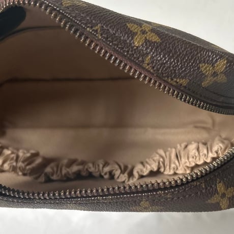 LOUIS VUITTON  ルイ・ヴィトン  モノグラムライン「トゥルース・トワレット23」M47524  70s80sヴィンテージ 布製織りタグ フランス製 made in France