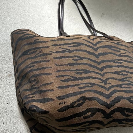 FENDI フェンディ タイガーパターン キャンバス ロールバッグ（トートバッグ）TABACCO+MORO 軽量/シンプルデザイン 2000年代後期 付属品あり 美品