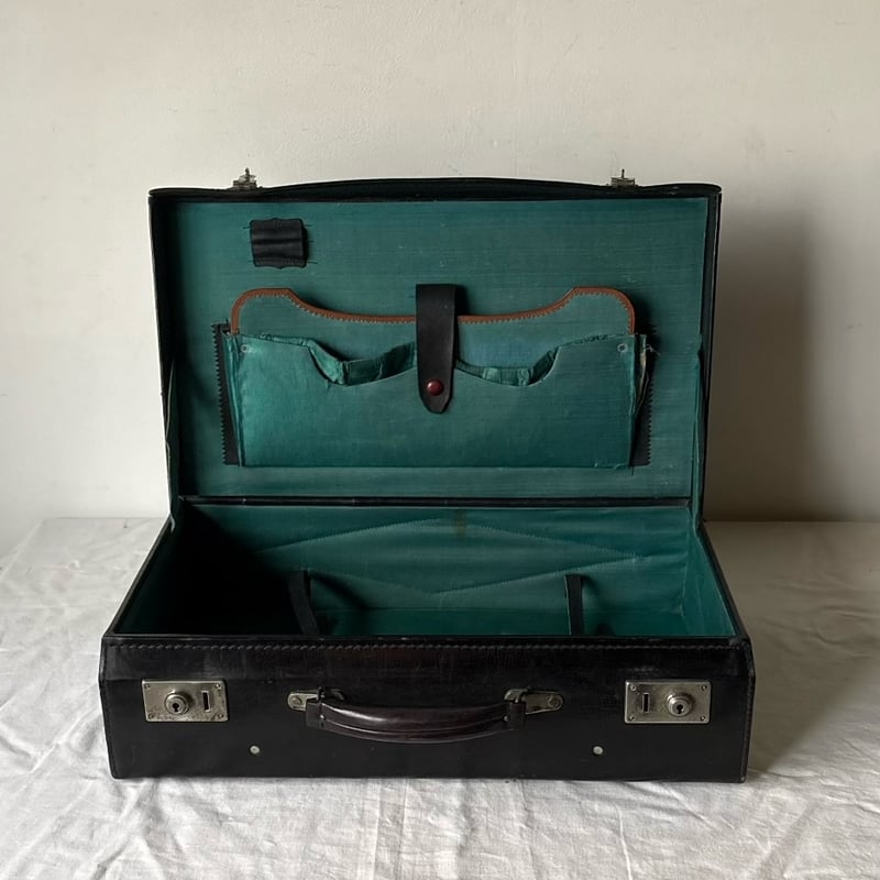 60s-70s ヴィンテージ レザー トランクケース ブラック/シルバー金具