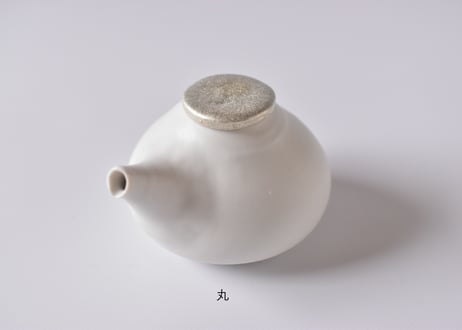 白磁マットすずふた醤油さし／馬場勝文