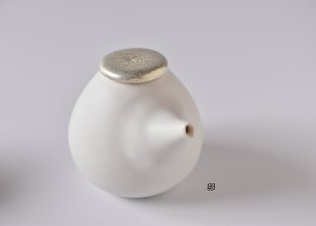 白磁マットすずふた醤油さし／馬場勝文