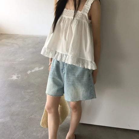 frill flare blouse/2カラー　理恵アイボリー着用