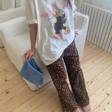 1055 OLD minie Daisy tee