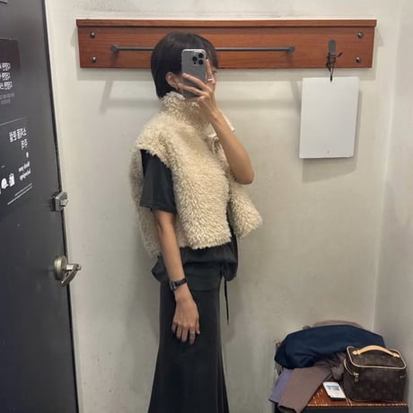 0965 boa high neck crop vest