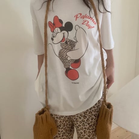 1055 OLD minie Daisy tee