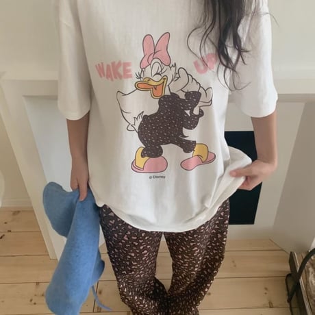 1055 OLD minie Daisy tee