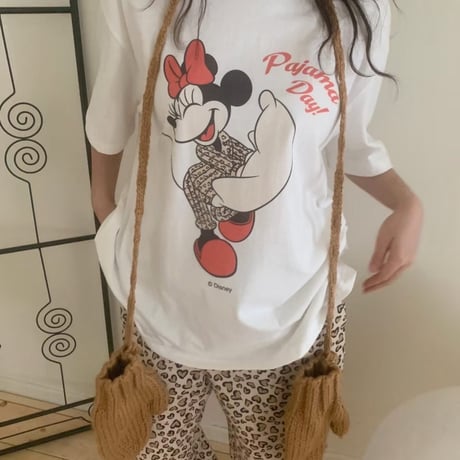 1055 OLD minie Daisy tee