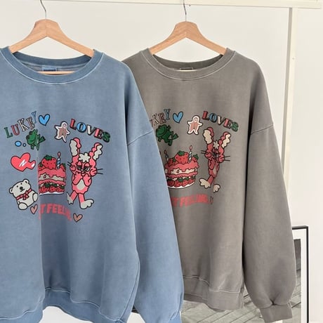 1080 pigment Pop Illustration Sweat/2カラー