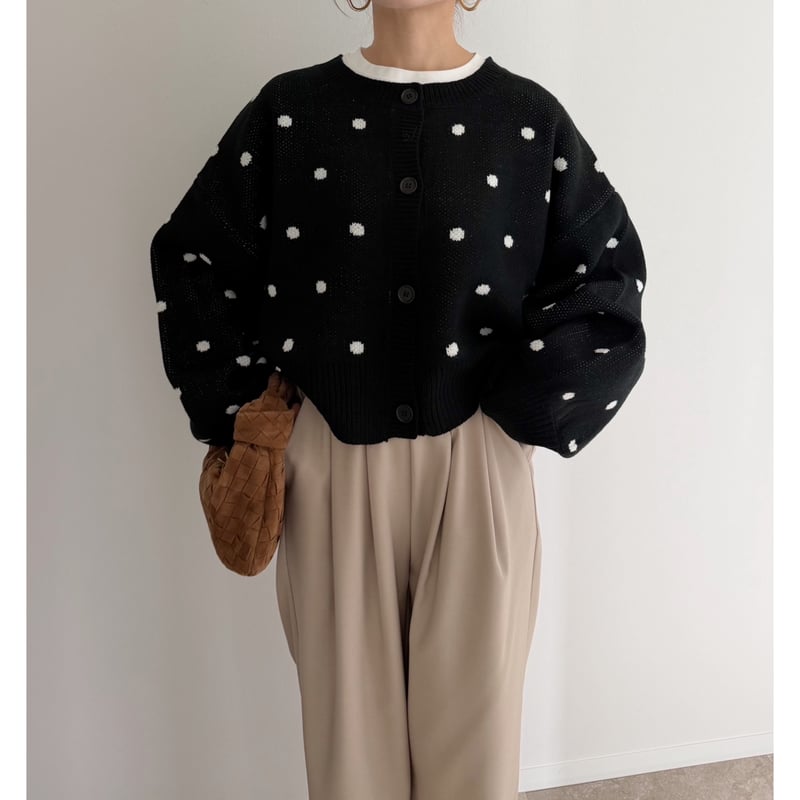 コンパクト丈ドット柄knit / black | AMIE