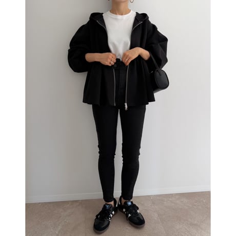 《AMIE original》Peplum Sweat Hoodie / black