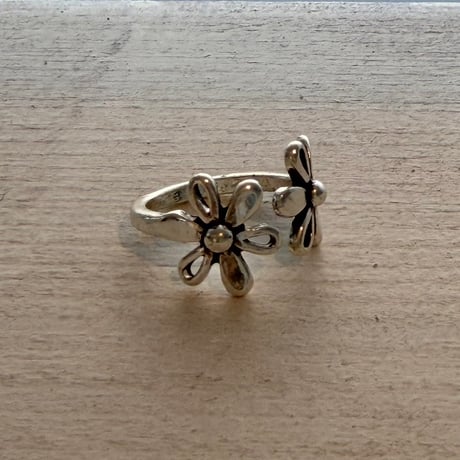 2608RG0827 / Double flower motif ring（Silver）