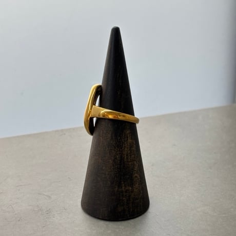 2608RG0819  / Wave oval design ring（Gold）