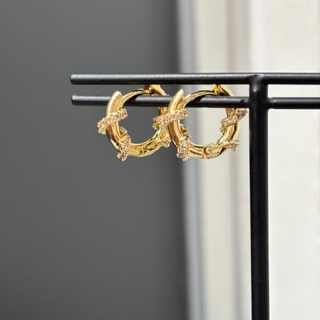 2610PR0864 / Crystal Wrapped Hoop Pierce（Gold）