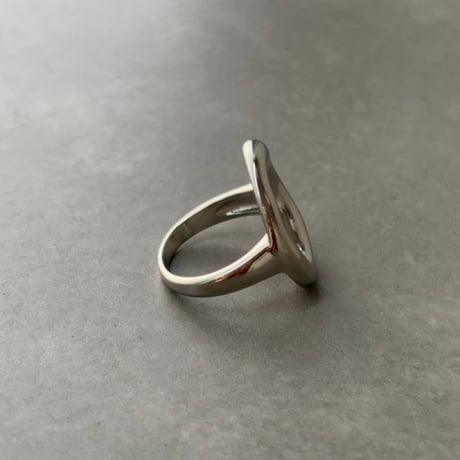 2608RG0819  / Wave oval design ring（Silver）