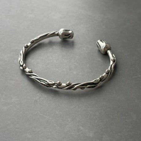 2609BR0152 / Rose & vine metal bangle（Silver）