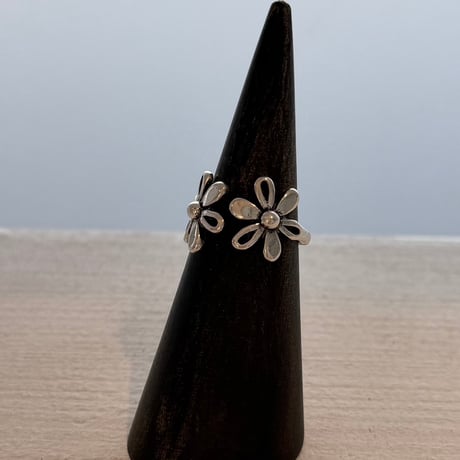 2608RG0827 / Double flower motif ring（Silver）
