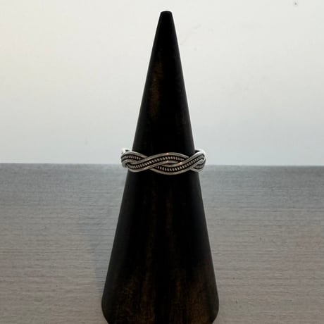 2607RG0817 / Design Twist Line ring（Silver）